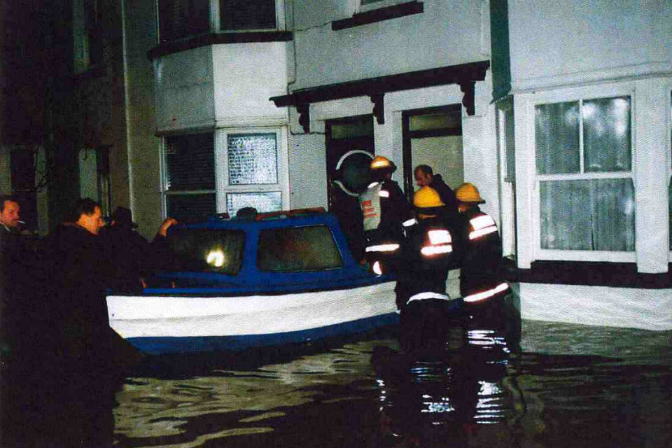Have your say on flood defences in Bampton and Tiverton
