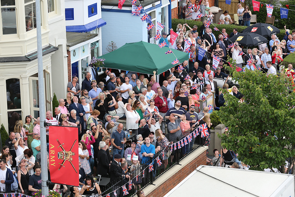 Cleethorpes Crowds watch the RAF Falcons in wonder