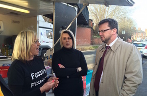 Rob Wilson visits Fossy Flossy’s Fast Food Van