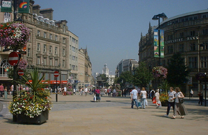 Sheffield's main shopping street. Copyright Neil Turner. Licensed by creative commons by 2.0.