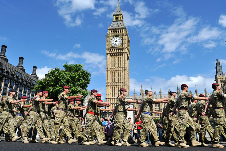 MPs welcome troops back from Afghanistan