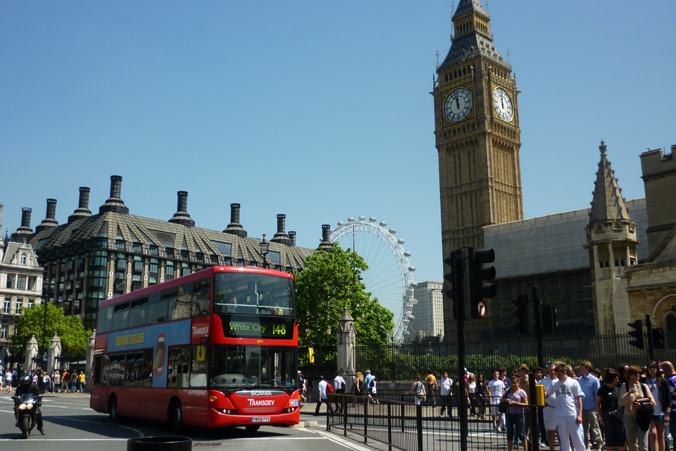 Immigration Minister announces new improvements to the visa system in China.