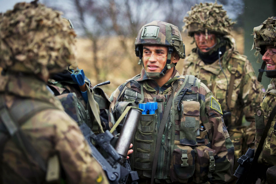 Mr Fallon praises French relationship ahead of joint exercise