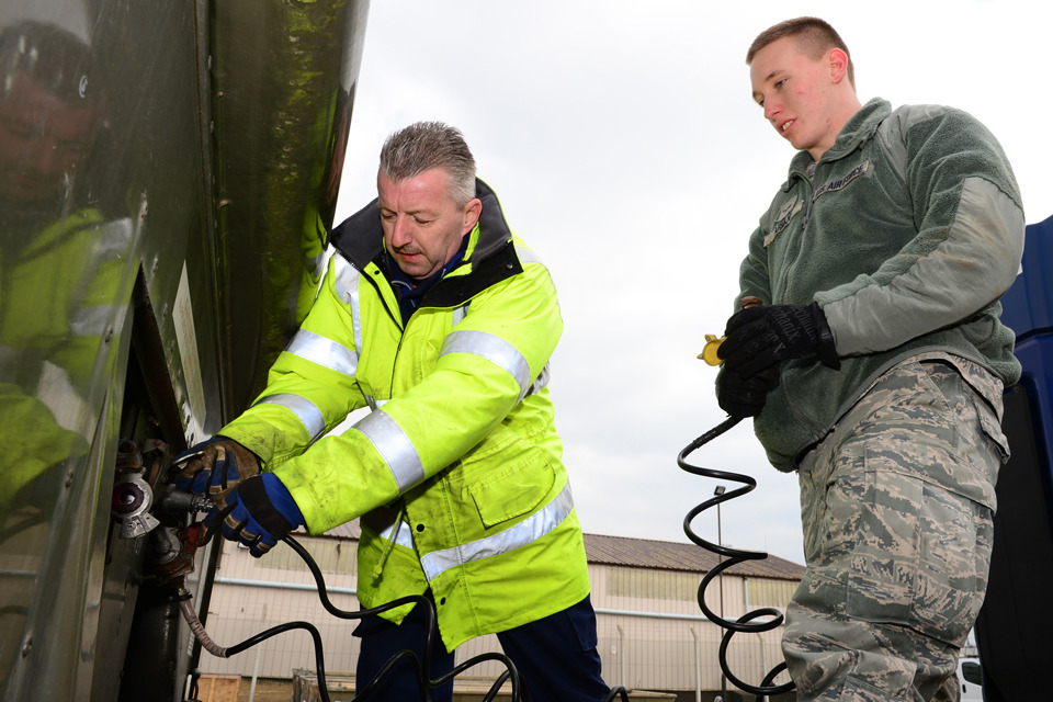 US Air Force award for MOD employee