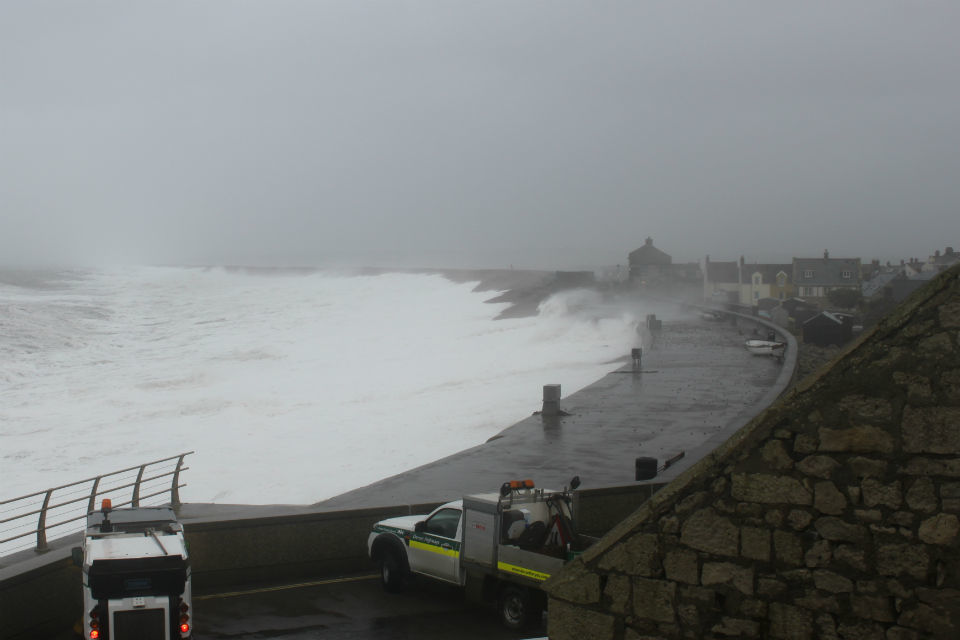 Environment Agency warns of coastal flooding in Dorset