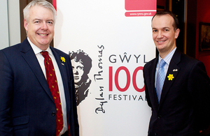 First Minister Carwyn Jones and Consul General Danny Lopez. Photo by Dan Callister.
