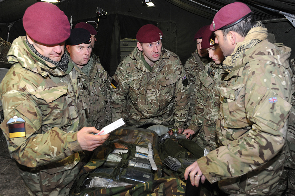 Reservist medics prepare for airborne operations
