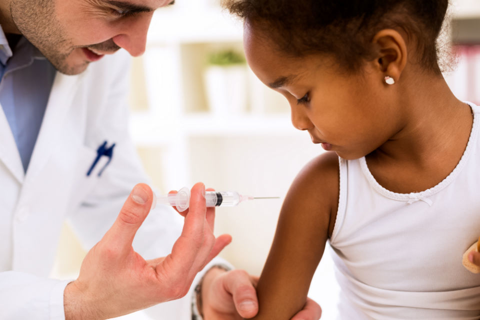 Medicine and vaccine manufacturing centres: apply for funding