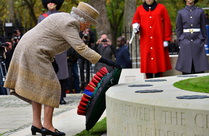 Her Majesty The Queen lays a wreath at the Memorial Garden [Picture: Sergeant Rupert Frere RLC, Crown copyright]