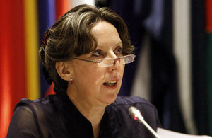 Embajadora Fiona Clouder.