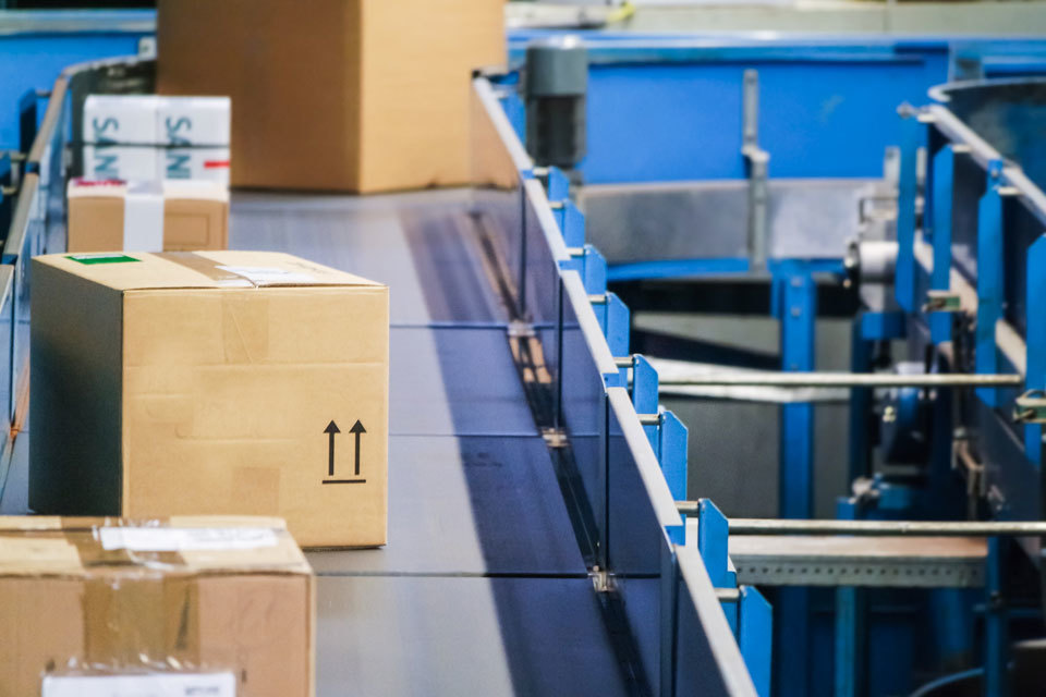 Detecting threats in parcel depots: apply for business contracts