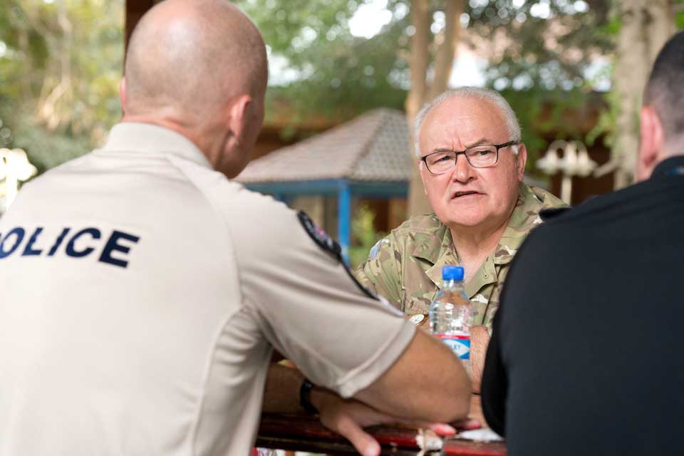 Chief of the General Staff, General Sir Peter Wall talks to Civil Servants working in Kabul