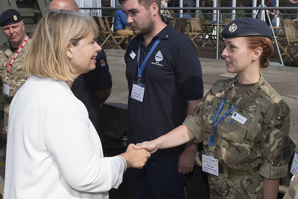 Defence Minister attends land event Dynamic Vehicle Demonstration 2016
