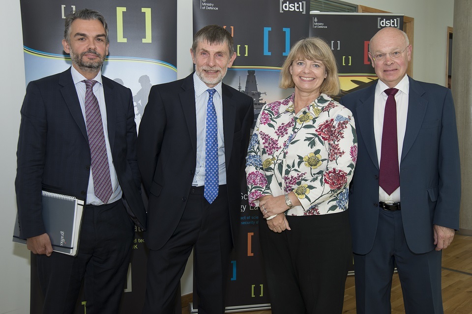 New Minister meets Dstl staff at Porton Down