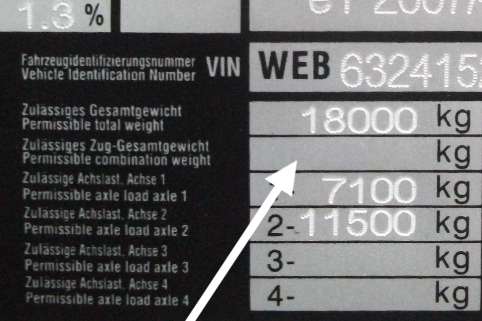 If the bus is equiped to tow a trailer the combination weight must be listed and mustn't exceed 3500 kg.