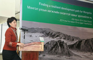 MP Oyun S, Minister for Environment and Green Development, speaks at the ‘Finding a resilient development path for Mongolia’ workshop on 20 March 2014 in Ulaanbaatar, Mongolia