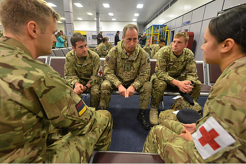 General Tim Radford speaking to his soldiers 