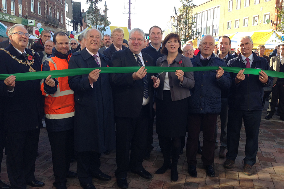 Transport Secretary launches Loughborough link