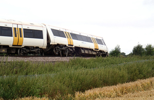 Derailed leading vehicle of incident train
