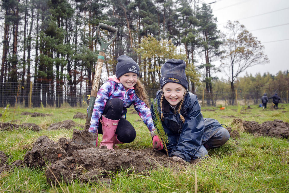 First trees planted within Scotland’s WW1 Centenary Wood