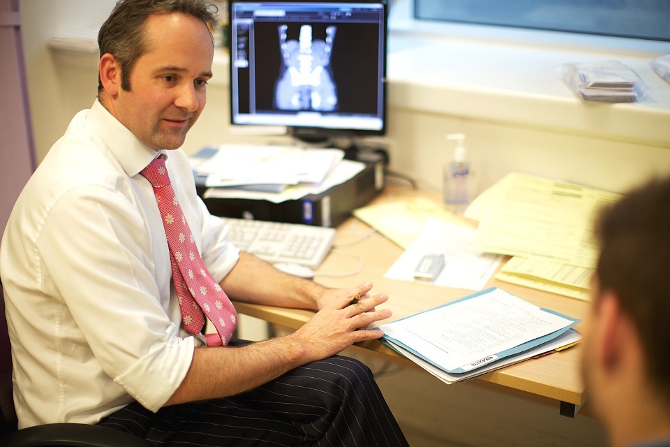 Jeremy Hunt announces salary supplement for trainee GPs