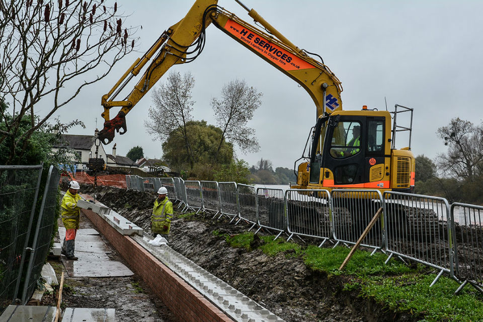 Earlier flood protection for thousands of homes in the South West