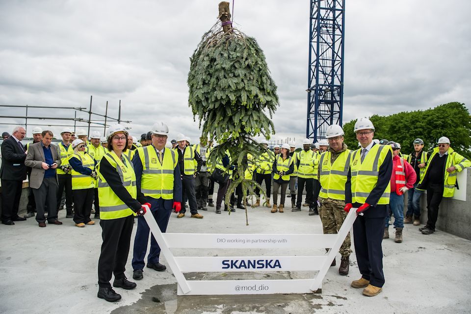 Skanska and Defence Infrastructure Organisation celebrate new college building topping out