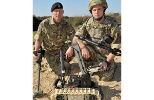 Petty Officer (Diver) Gareth Buffrey and Leading Seaman (Diver) Simon Day