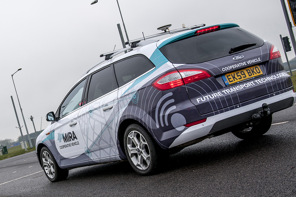 Virtual modelling shows driverless cars could cut delays in the future