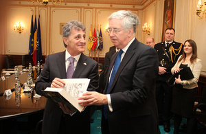 Michael Fallon with Romanian Defence Minister Mircea Dusa