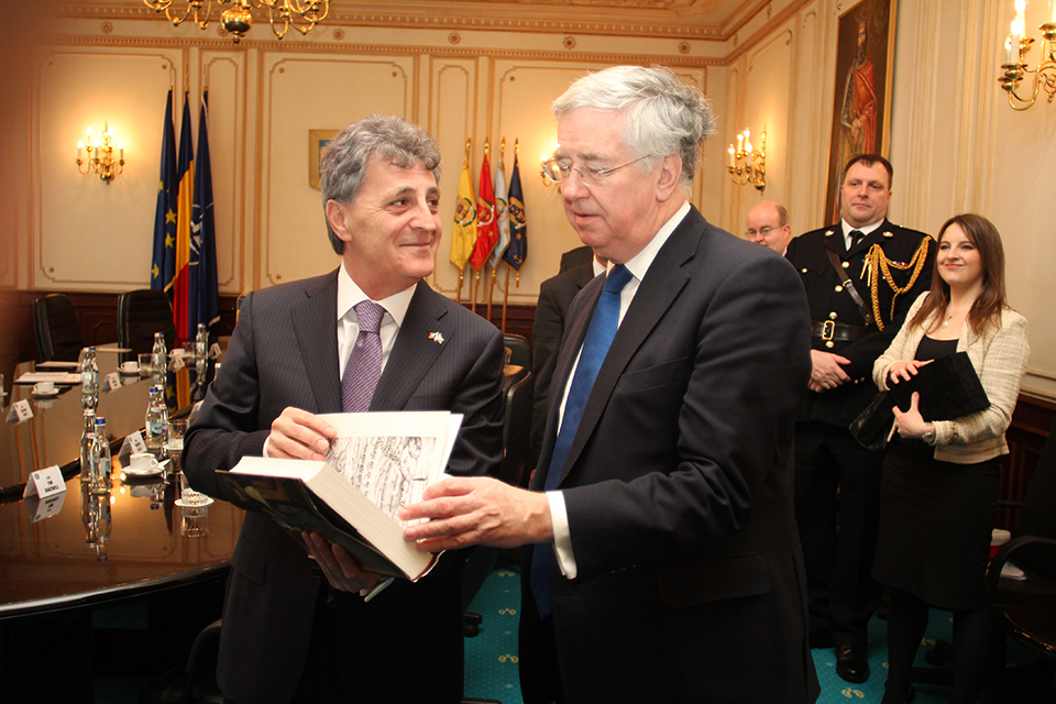 Defence Secretary discusses regional defence on Romania visit