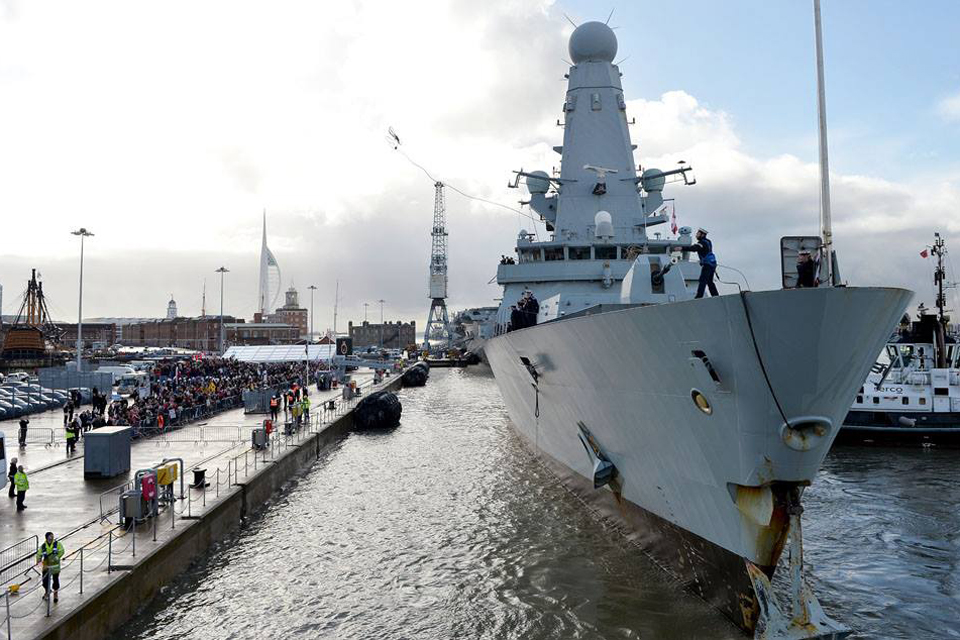 HMS Daring 