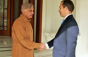 British High Commissioner, Mr. Thomas Drew CMG, with Chief Minister of Punjab, Mian Shehbaz Sharif.