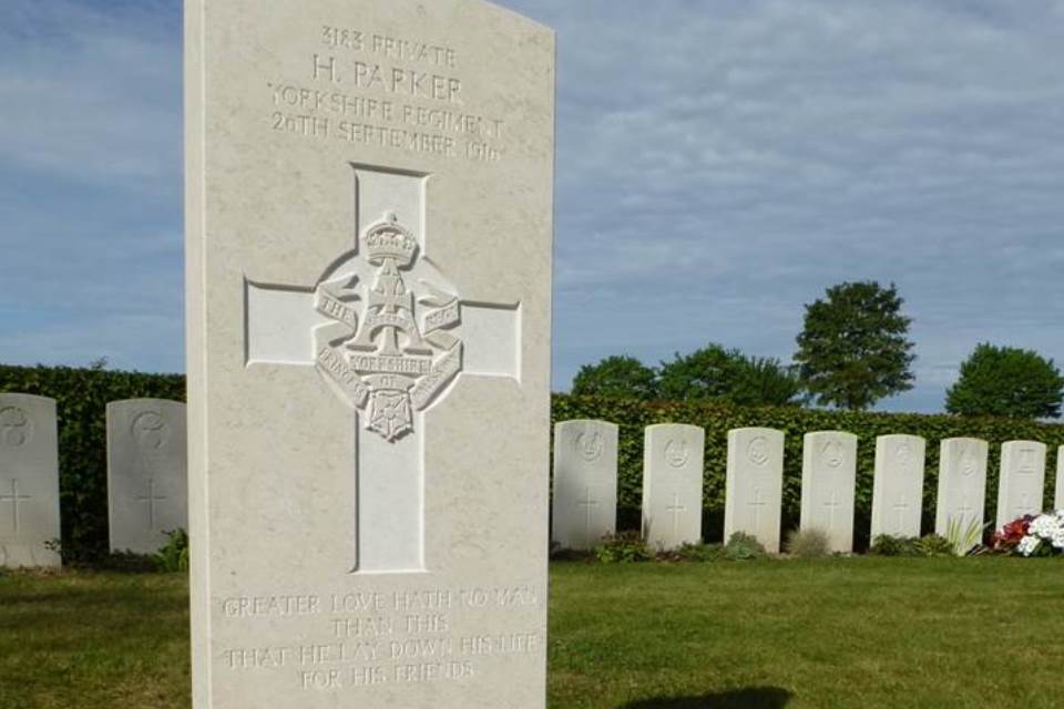 Private Parker’s newly engraved headstone, Crown Copyright, All rights reserved