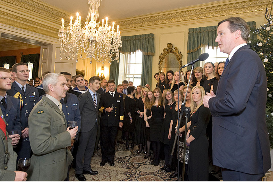 Prime Minister hosts Armed Forces involved in Libya mission