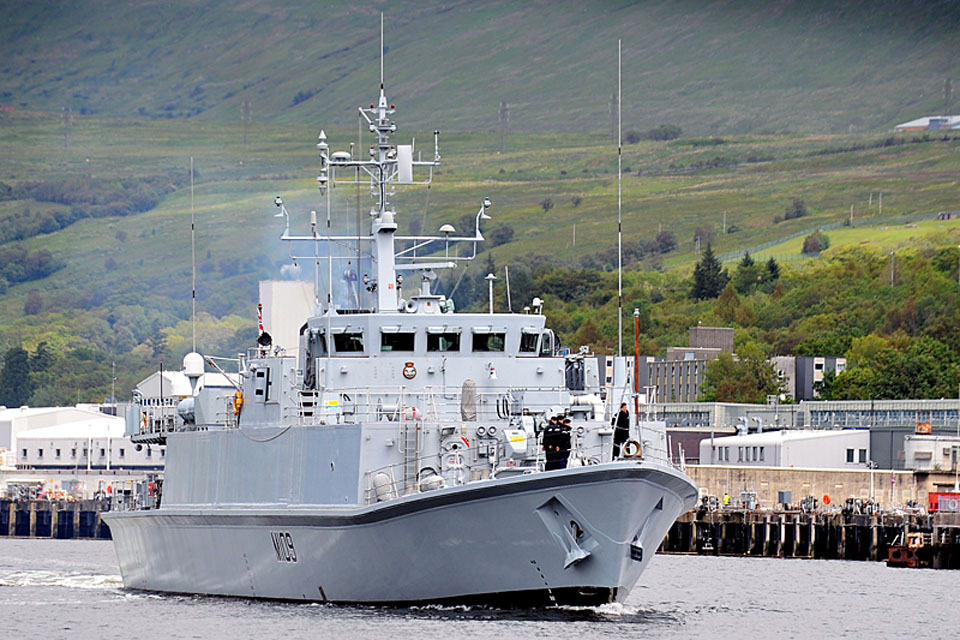 HMS Bangor departs Faslane