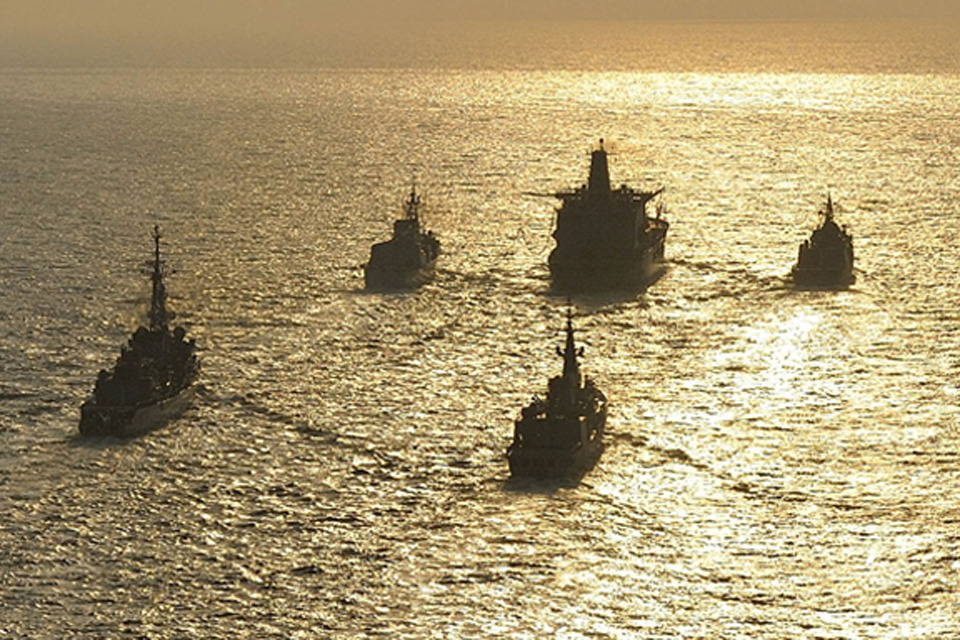 Royal Navy directs anti terror sweep