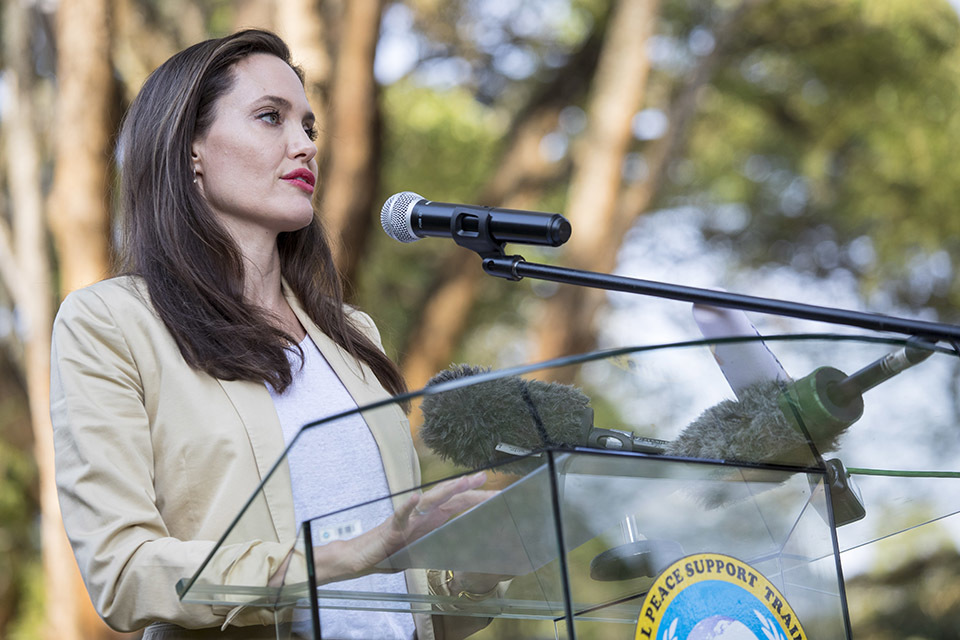 Angelina Jolie visits British military team in Kenya