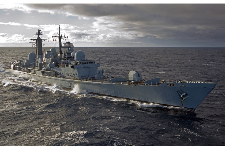 VIDEO: HMS Edinburgh sends home festive cheer