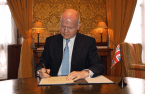 Foreign Secretary signs the instrument of ratification for the Arms Trade Treaty (ATT) in London, 27 March 2014