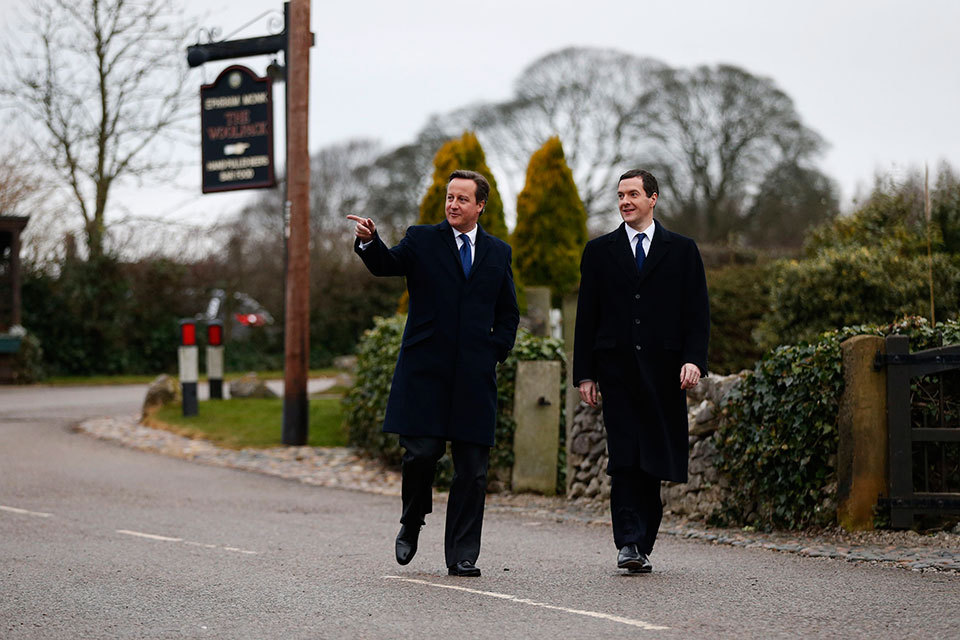 Prime Minister and Chancellor visit the set of Emmerdale