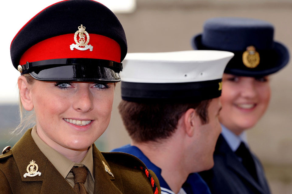 Armed Forces congratulate new royal couple