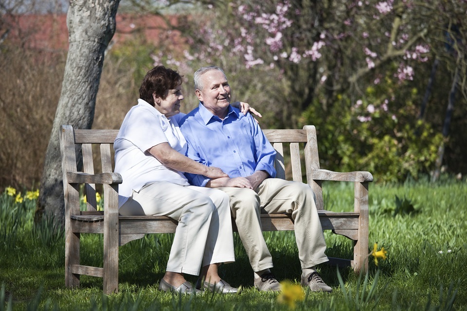 Health Secretary unveils plans for safer 7 day dementia service