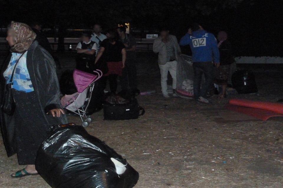 Illegal Romanian migrants sleeping rough cleared from London's Marble Arch