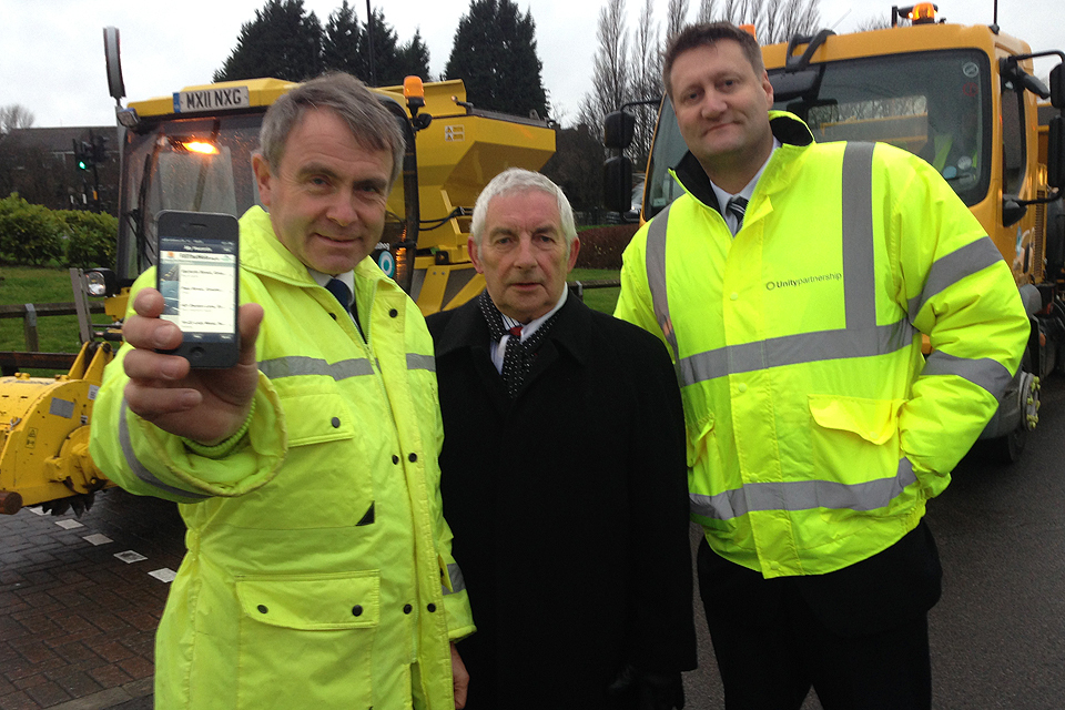 Government backs smartphone app to pinpoint potholes