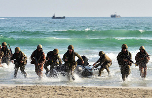 A joint forces beach assault [Picture: Leading Airman (Photographer) Arron Hoare, Crown copyright]