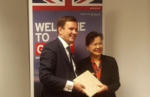 International Trade Minister Greg Hands and Taiwanese Vice-Minister of Economic Affairs Mei-Hua Wang