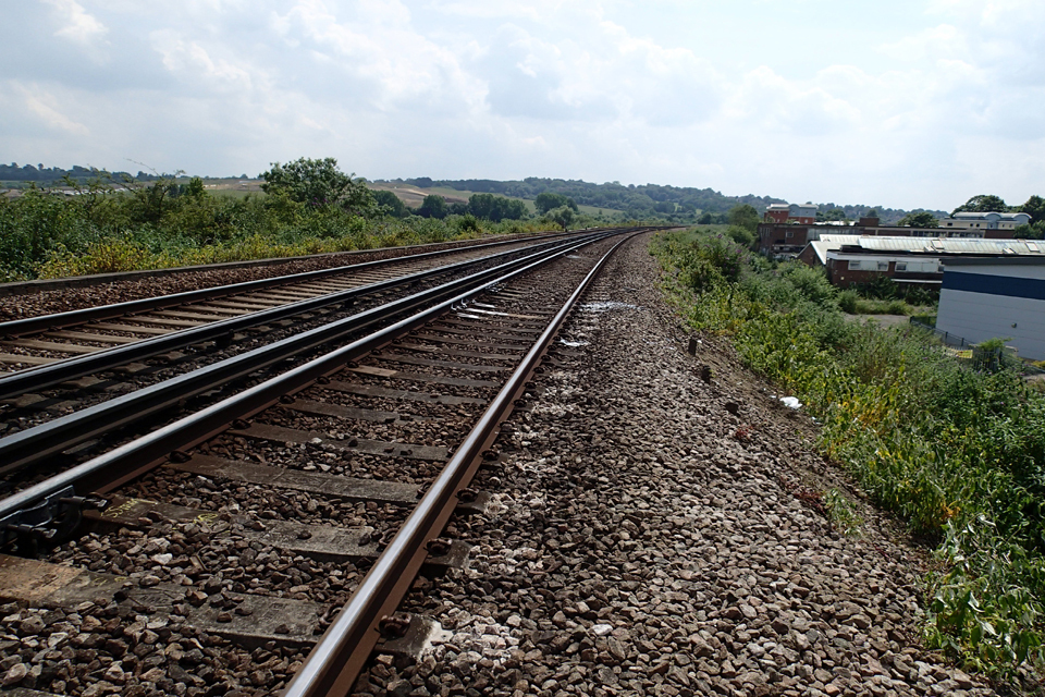 Report 06/2015 Accident to a track worker near Redhill