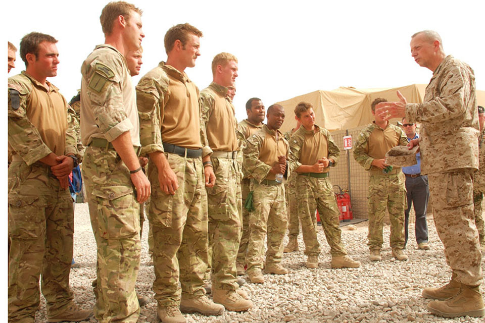 ISAF Commander visits British troops in Afghanistan