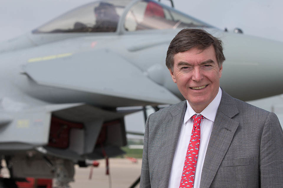New helicopter deal boosts UK's investment in military flying training to £2.8 billion